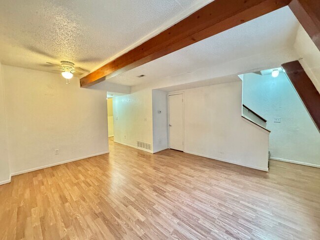 Foto del edificio - 2401 SW 43rd St