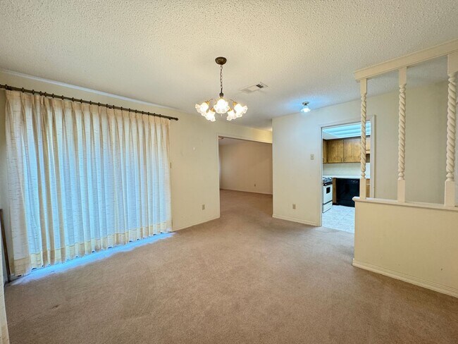 Building Photo - 2 Bed 2 Bath Townhouse in Ruston