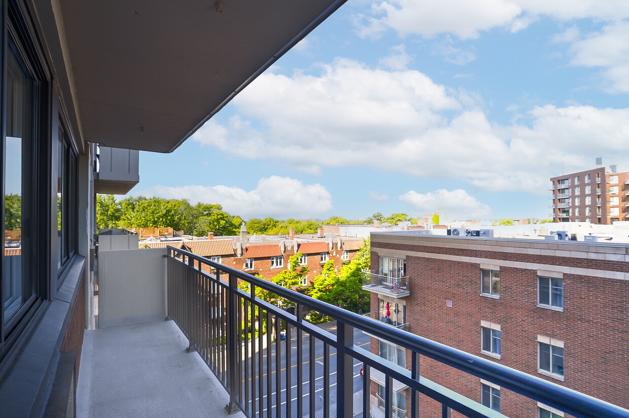 Balcony 1 - 5455 Rue de Terrebonne