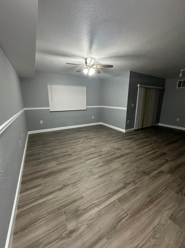 Foto del edificio - 131 SW Palm Dr