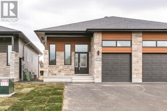 Building Photo - 562 Angèle St