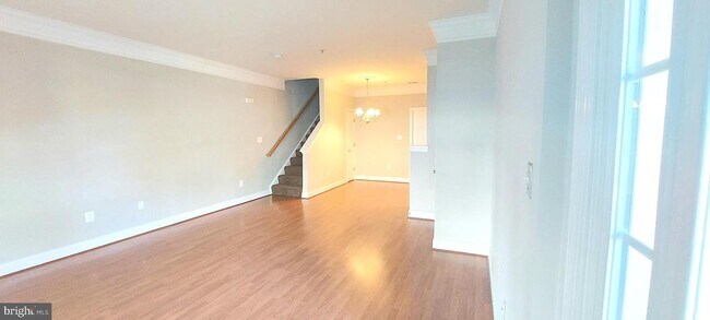 Foto del edificio - 153 Mill Green Ave