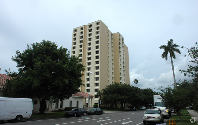 Foto del edificio - Peterborough Apartments