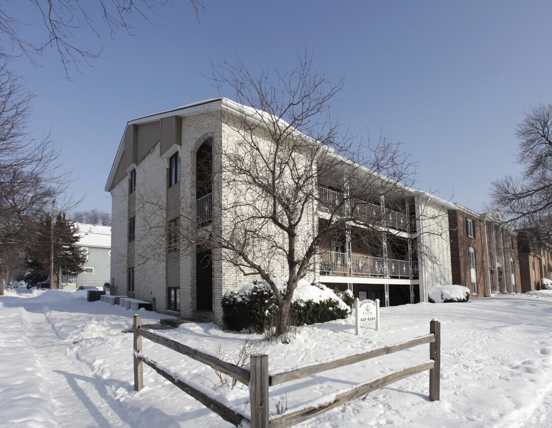 Primary Photo - 1110 F St
