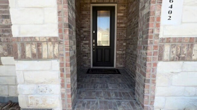 Foto del edificio - 6402 Cash Oaks Dr