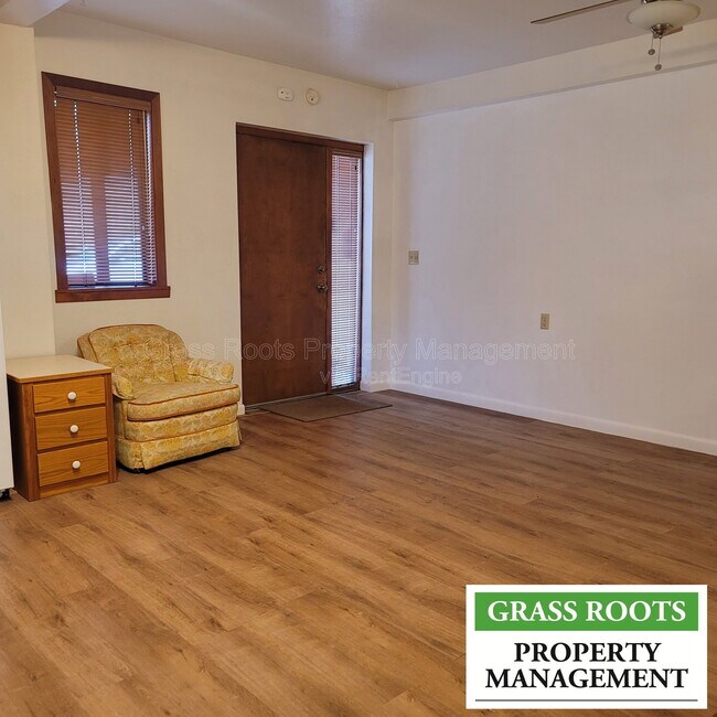 Foto del edificio - 15772 Sunnyvale Ln