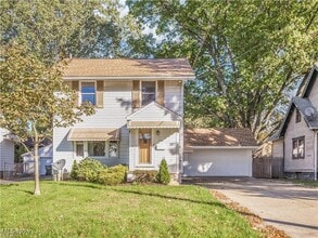 Building Photo - 1023 Sackett Ave