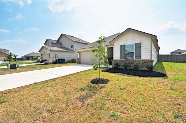 Foto del edificio - 528 Willow Valley St