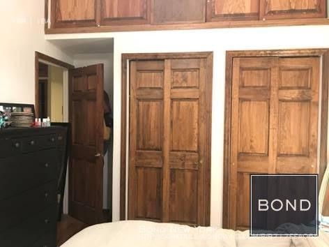 Building Photo - Spacious One Bedroom With In-Unit Laundry!