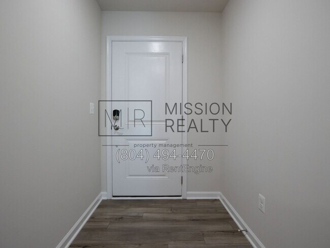 Foto del edificio - 8756 Whitman Dr