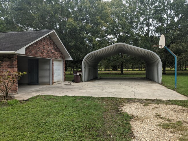 Building Photo - 25160 Merchant Rd