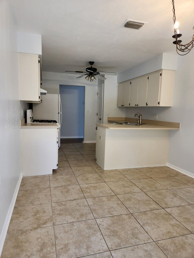 Foto del edificio - Move in Ready in NW Gainesville!