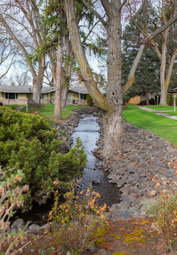 Primary Photo - Brookhaven Quarters