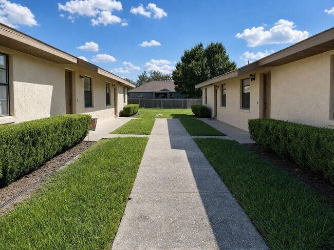 Building Photo - 3931 Spoonbill Ct