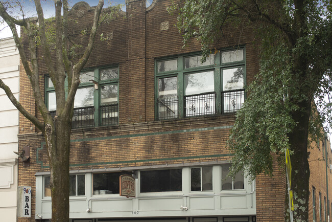 Building Photo - 400 E Clayton St