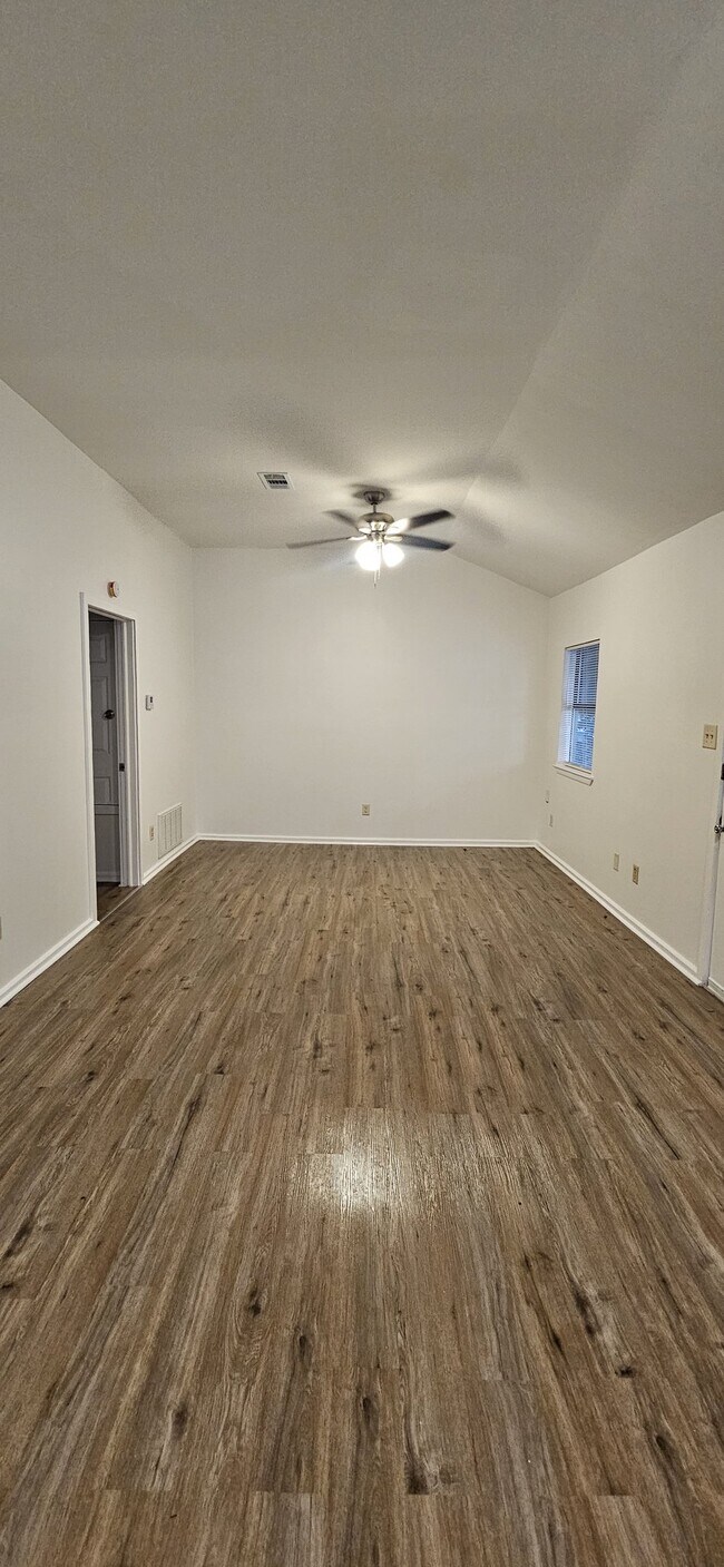 Foto del edificio - 285 Hickory Rd