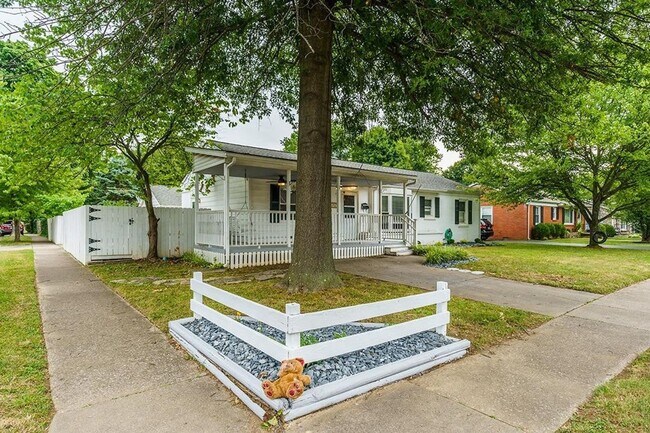 Foto del edificio - Charming 3 bedroom 2 bath home in Southland neighborhood!