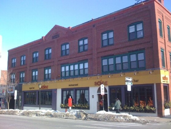 Foto principal - 380-390 Moody St