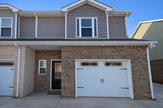 Building Photo - 325 Fallow Cir