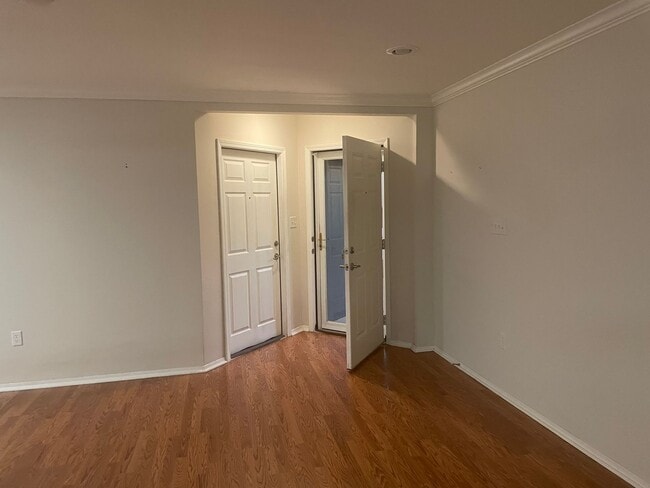 Foto del edificio - 3/2 Central heat and air, washer dryer connections