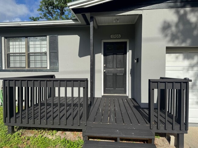 Building Photo - Ready Now! 4/2 Single Family Home in Arlington!
