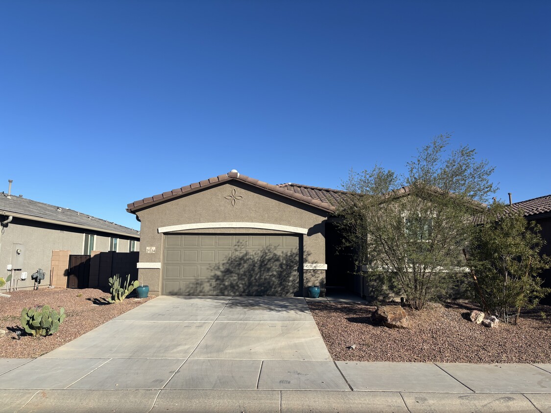 Primary Photo - 21334 E Treasure Rd