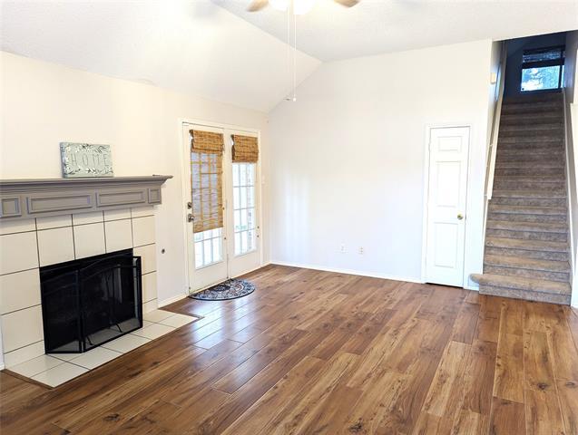 Foto del edificio - 528 Timber Way Dr