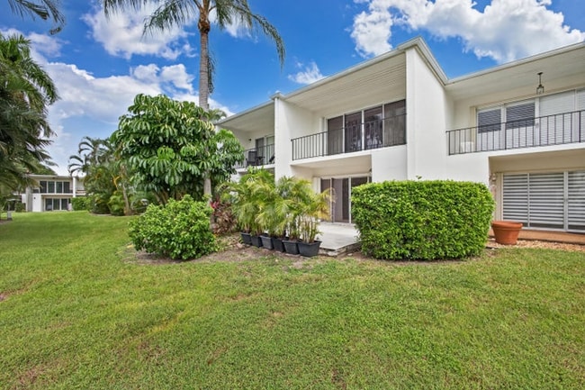 Photo - 382 Golfview Rd Townhome