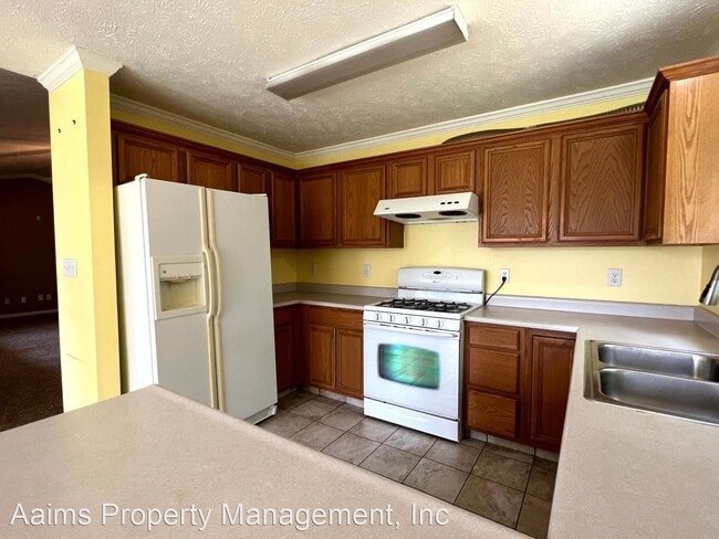 Building Photo - 3 br, 2 bath House - 5838 Bear Creek Circle