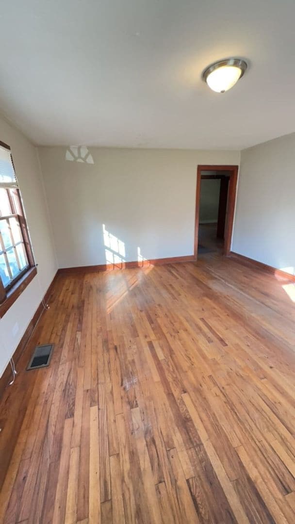 Foto del edificio - 205 Pineleaf Ln