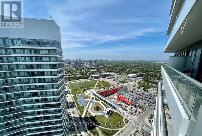 Building Photo - 117 McMahon Dr