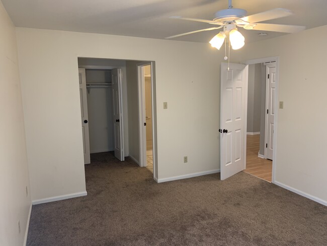 Building Photo - 4105 Birch Cir