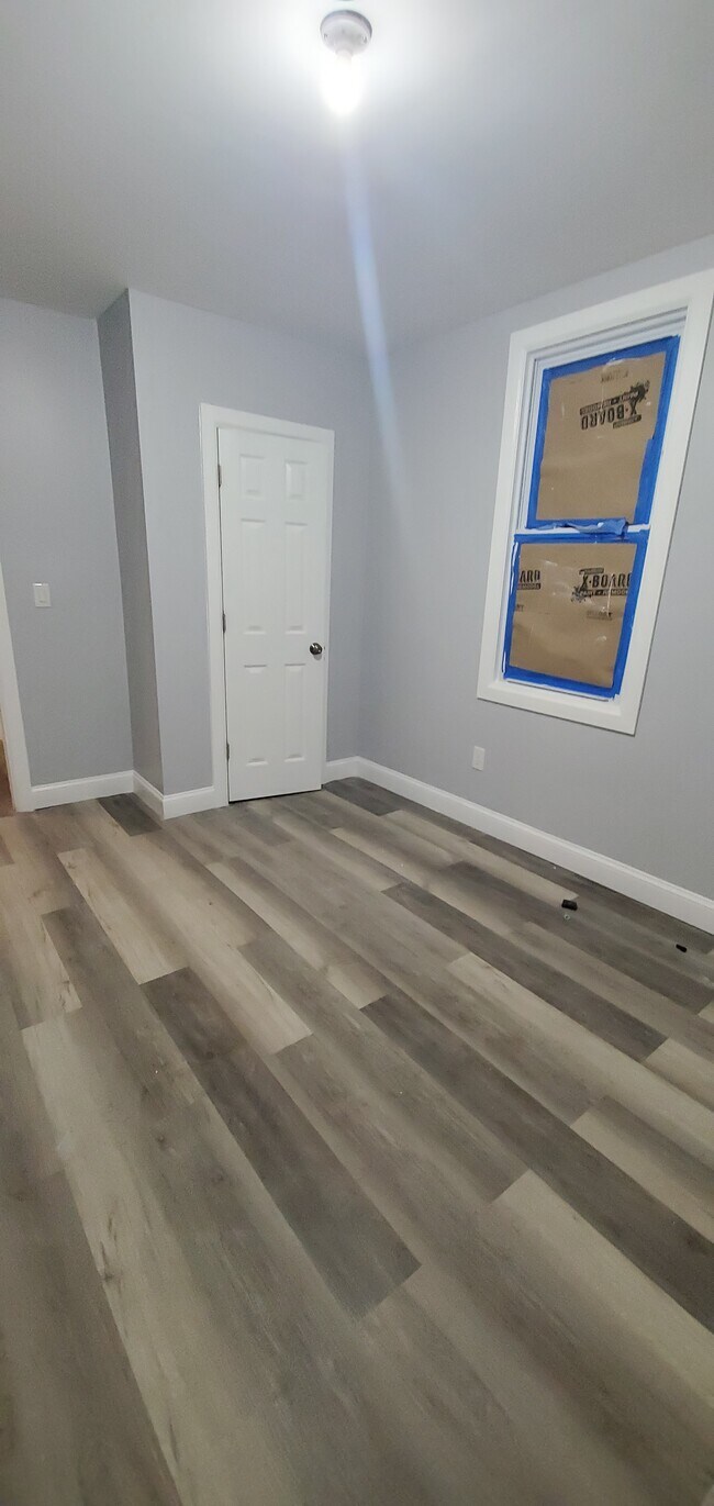 Building Photo - 47 Winter Ave