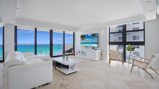 Foto del edificio - 5757 Collins Ave