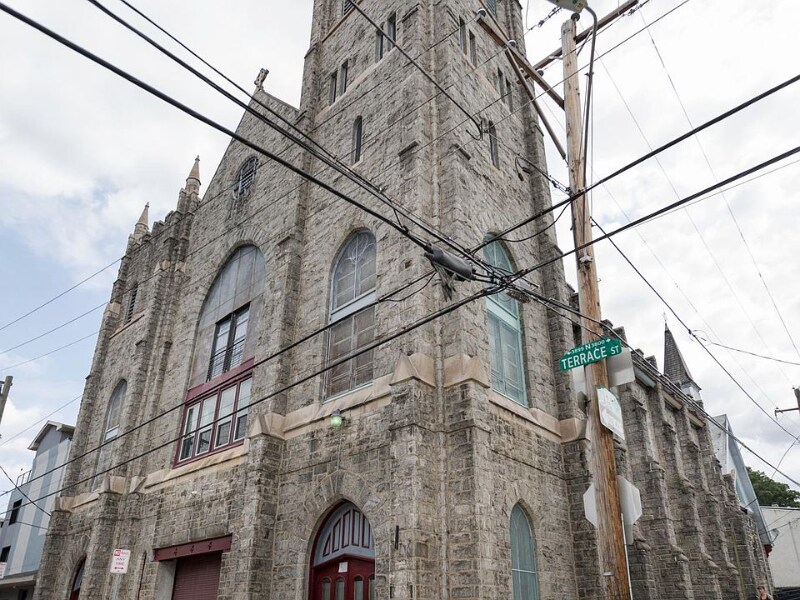 Primary Photo - 151 Salaignac St