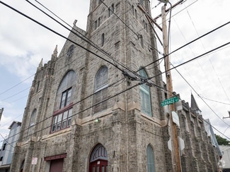 Building Photo - 151 Salaignac St