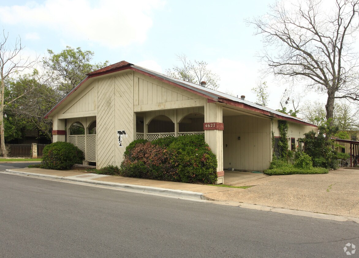 Primary Photo - 4627 Red River St