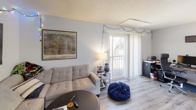 Foto del edificio - 1302 W Huron St