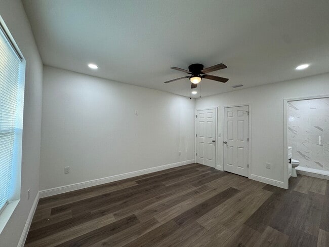Foto del edificio - 148 Claire Ave