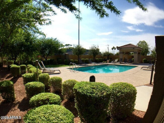 Foto del edificio - 3250 W Greenway Rd