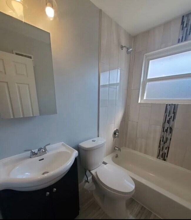 Foto del edificio - 7602 Pennsylvania Ave