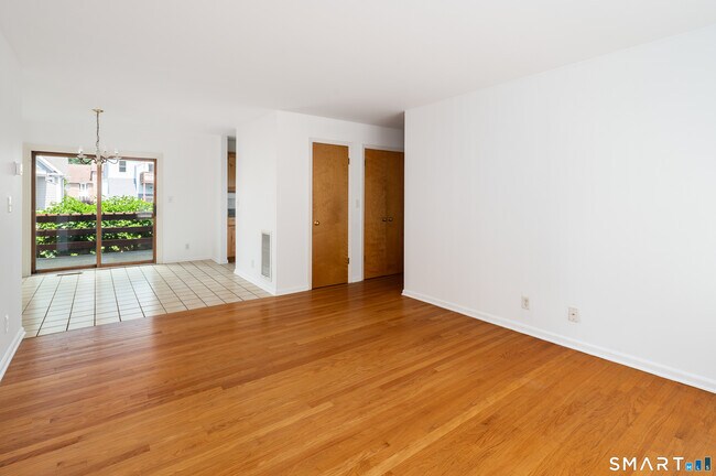 Foto del edificio - 44 Pleasant St