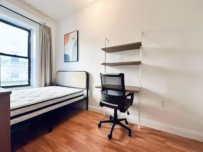 Furnished room/NOT APARTMENT - Furnished room/NOT APARTMENT