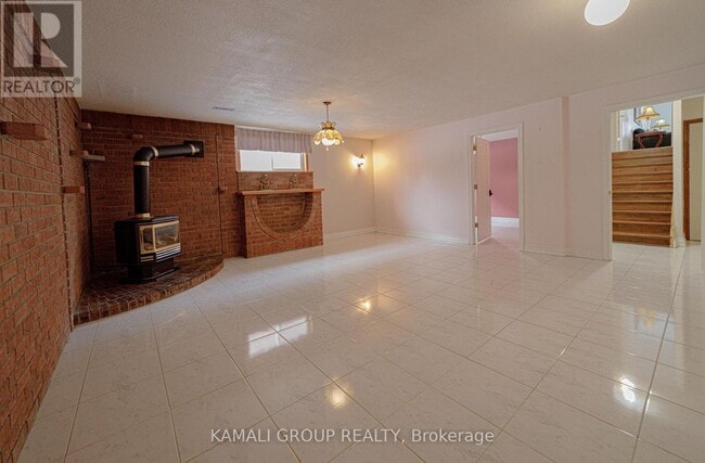 Building Photo - 38 Spruce Ave