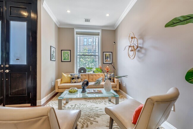 Foto del edificio - 1242 Garden St