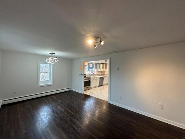 Building Photo - 7457 Clay St