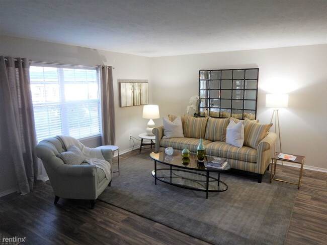 Building Photo - 3 br, 3 bath Apartment - The Warwick