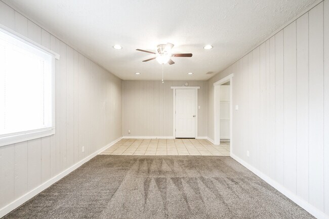 Foto del edificio - 8849 Kathleen St