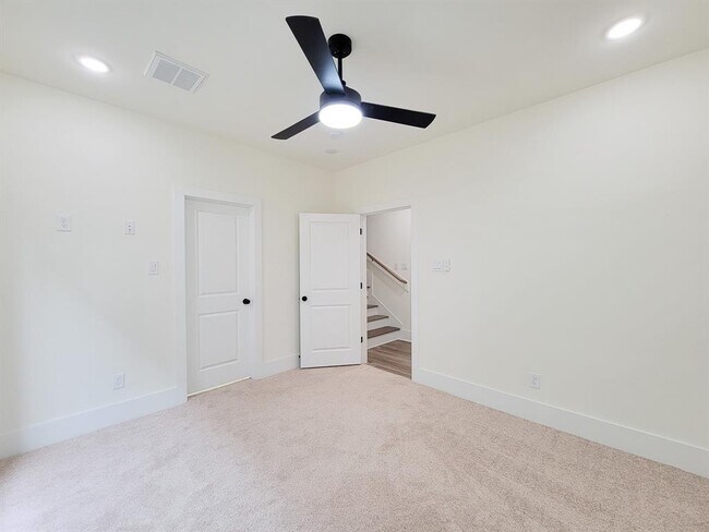 Foto del edificio - 4971 Brinkman St