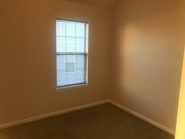 Foto del edificio - 2536 Lancewood Ln